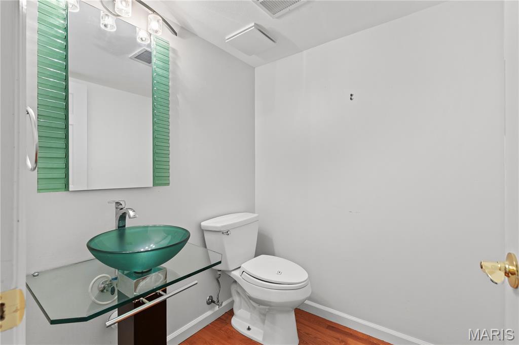 11929 Clayton Road Property Photo 18