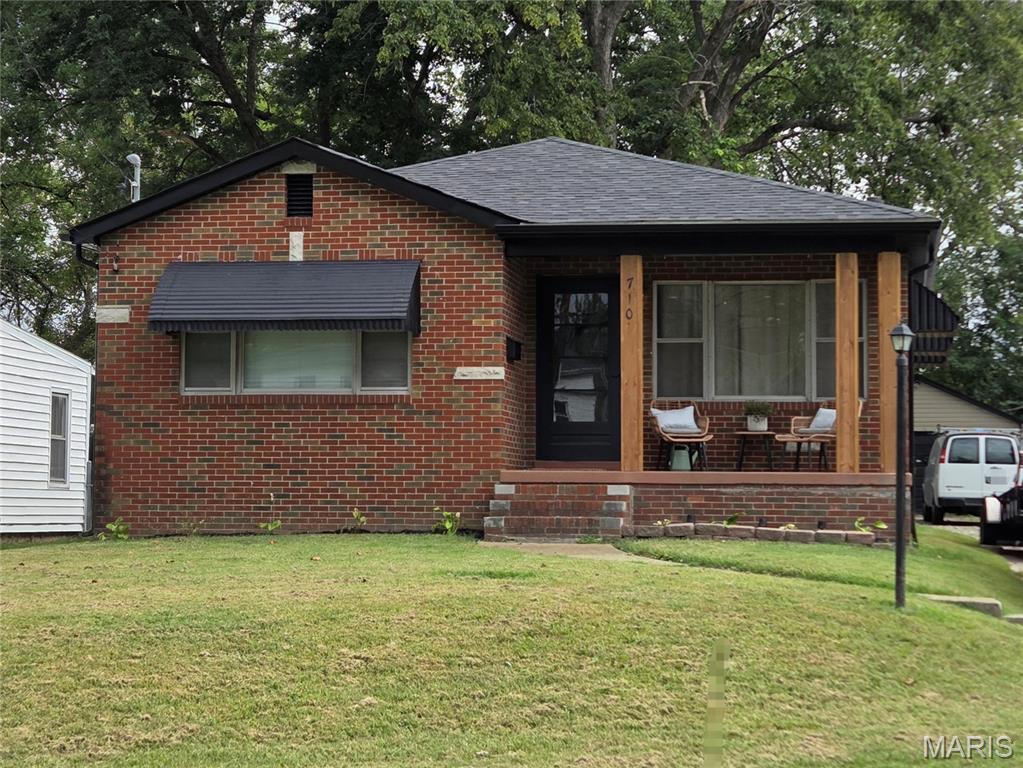 710 N Keebler Avenue Property Photo 1