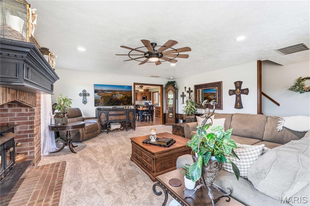 33961 Highway D Property Photo 6