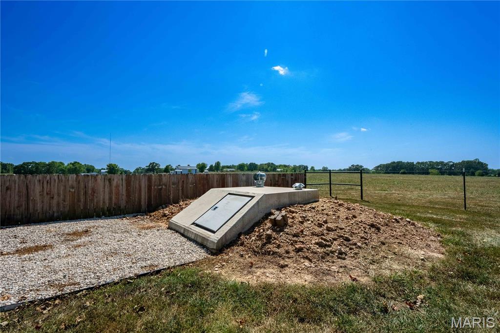 33961 Highway D Property Photo 32