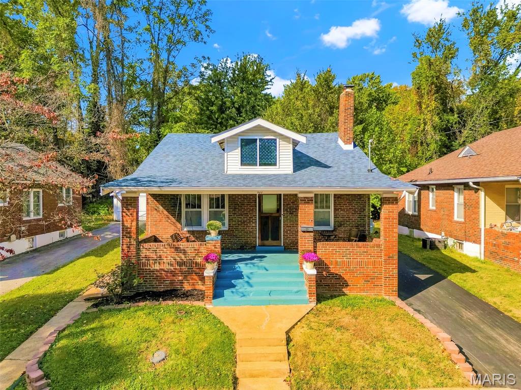 109 Lawrence Avenue Property Photo 1