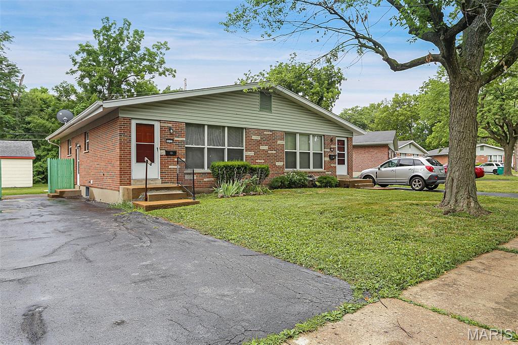 6267 N Hanley Road Property Photo 19