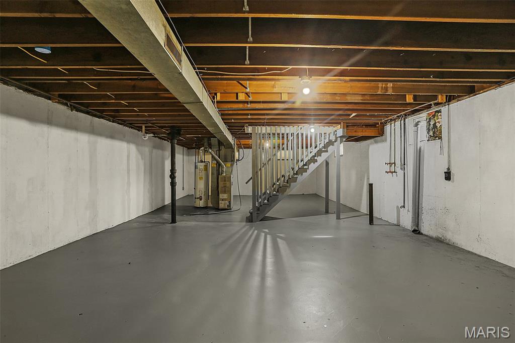 6267 N Hanley Road Property Photo 32