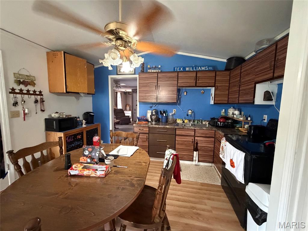 515 S Cedar Street Property Photo 7