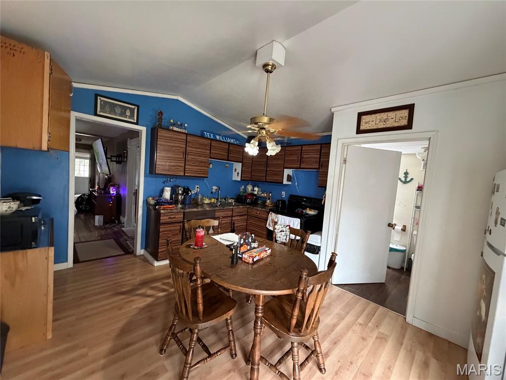 515 S Cedar Street Property Photo 8