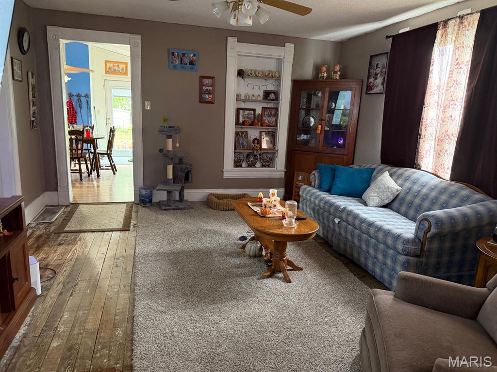 515 S Cedar Street Property Photo 10