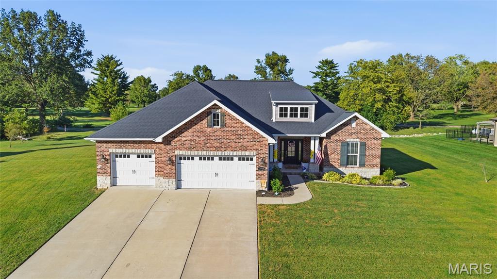 3717 Golfview Circle Property Photo 1