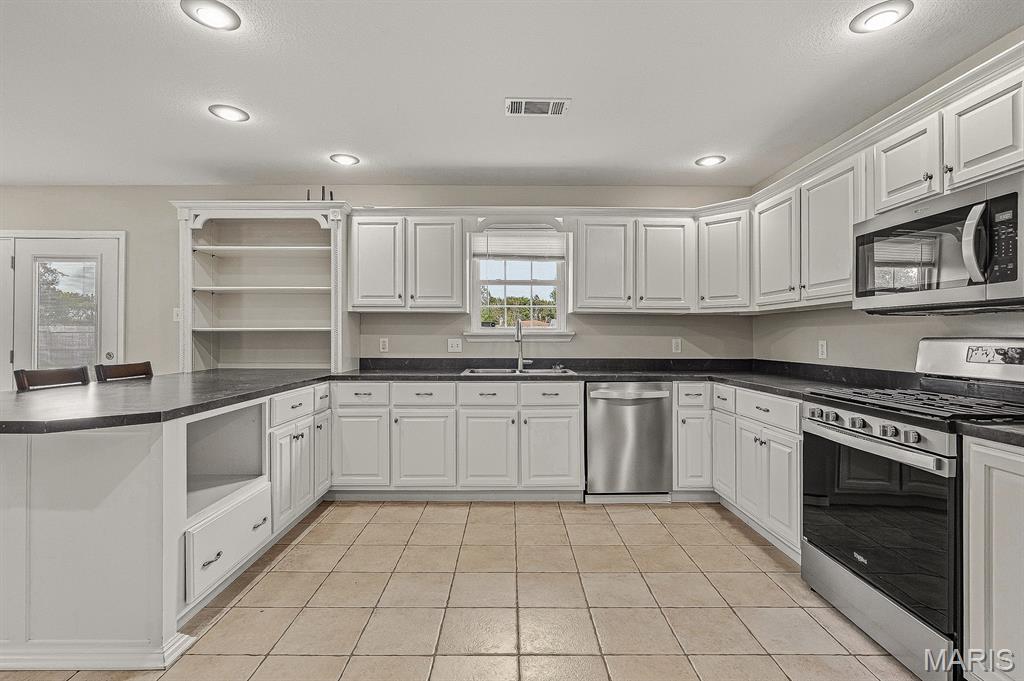 913 S Sutton Place Property Photo 11