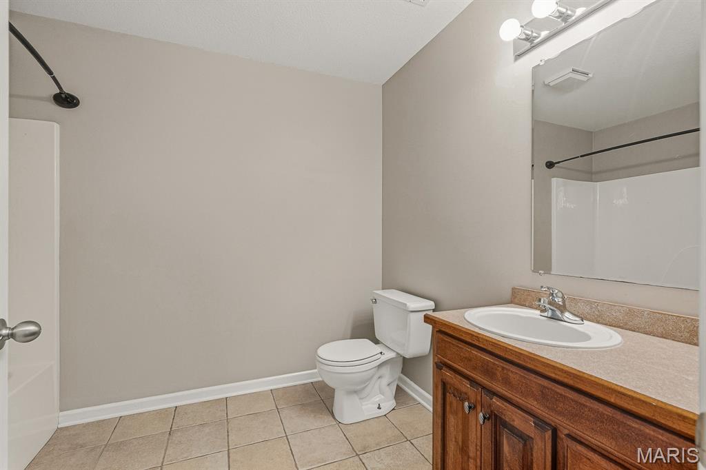 913 S Sutton Place Property Photo 16