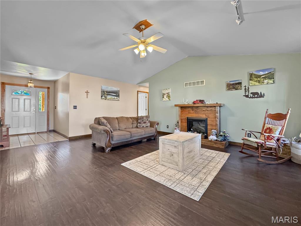 118 Osterhage Drive Property Photo 13