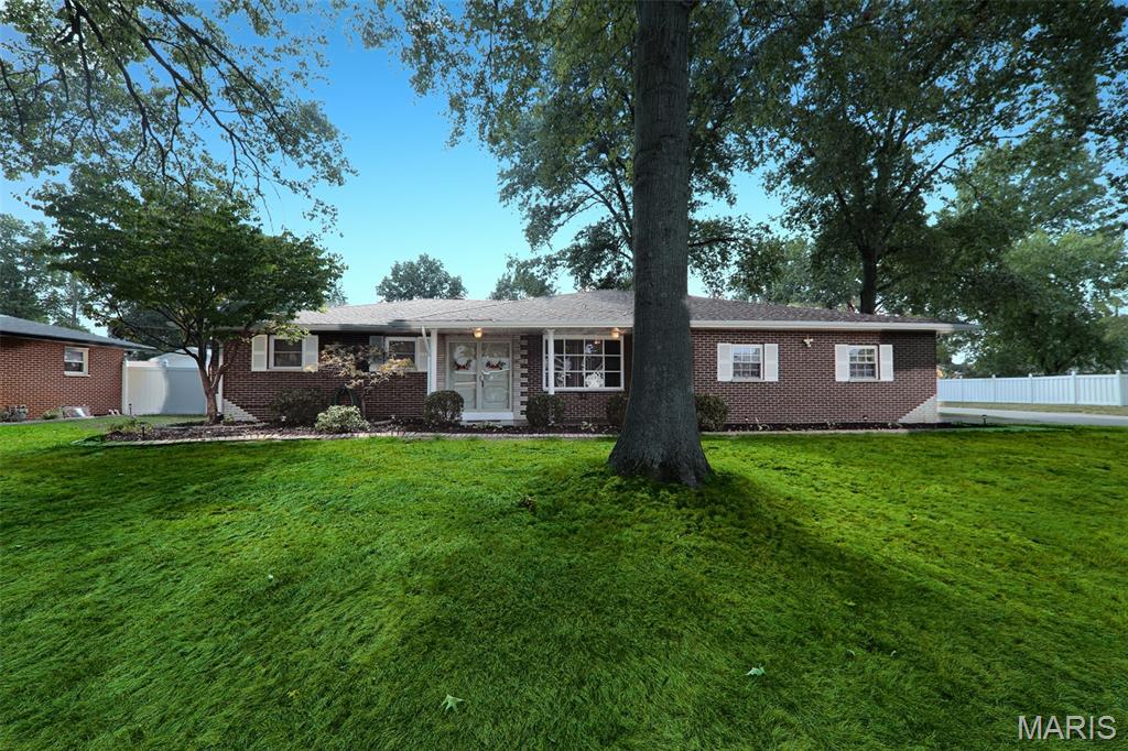 2200 Dawn Place Property Photo 1