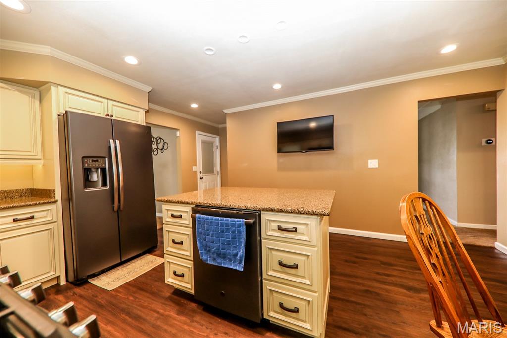 2200 Dawn Place Property Photo 7