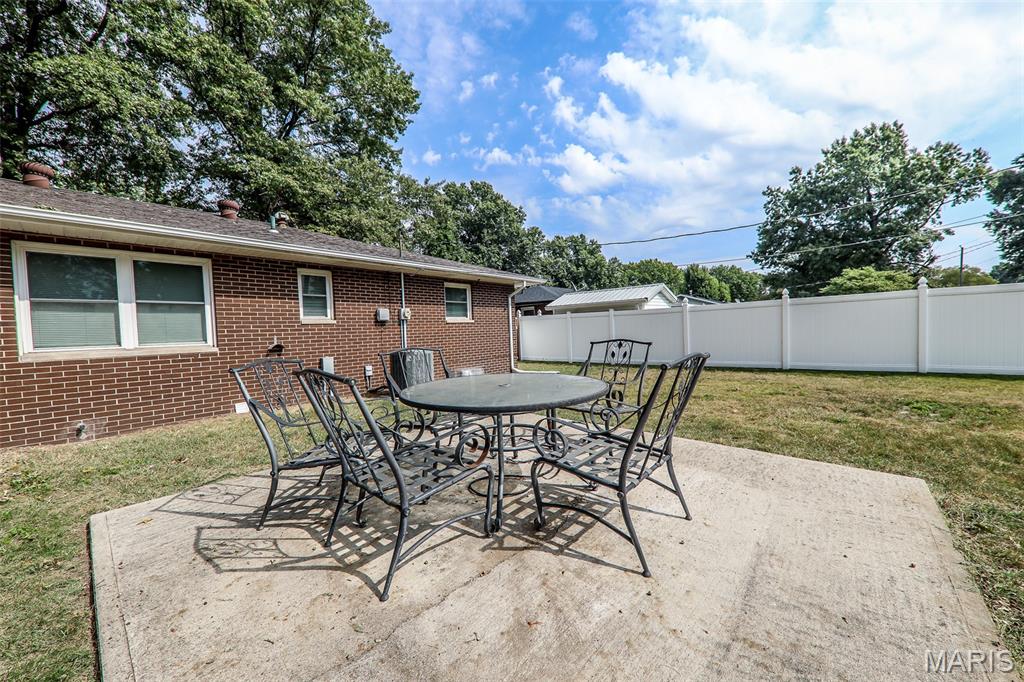 2200 Dawn Place Property Photo 28