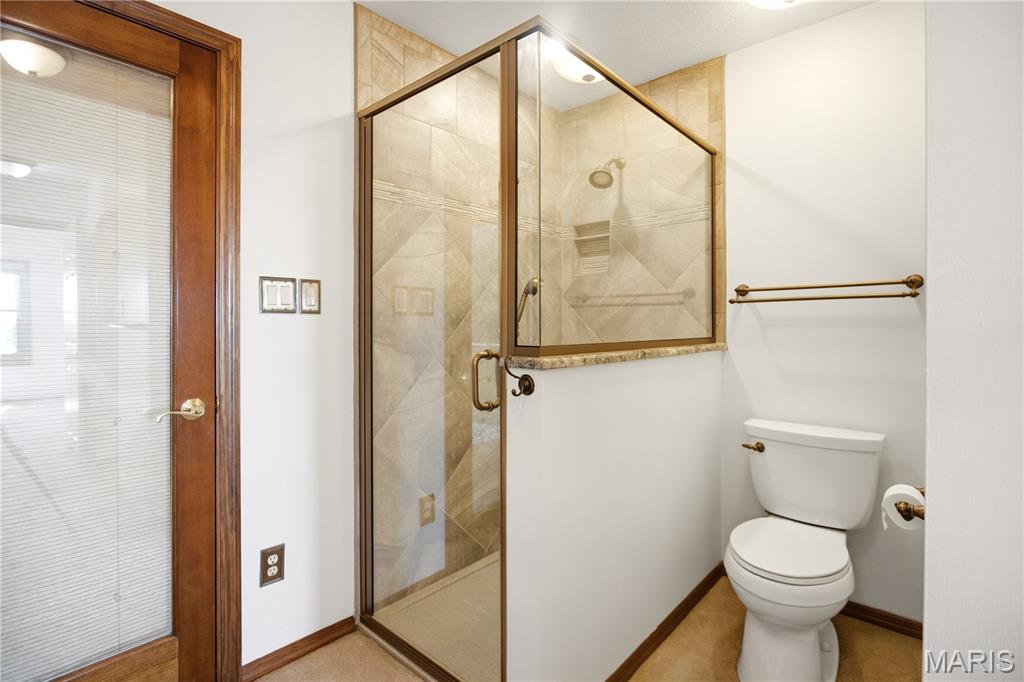 2 Rockwood Forest Glen Property Photo 29