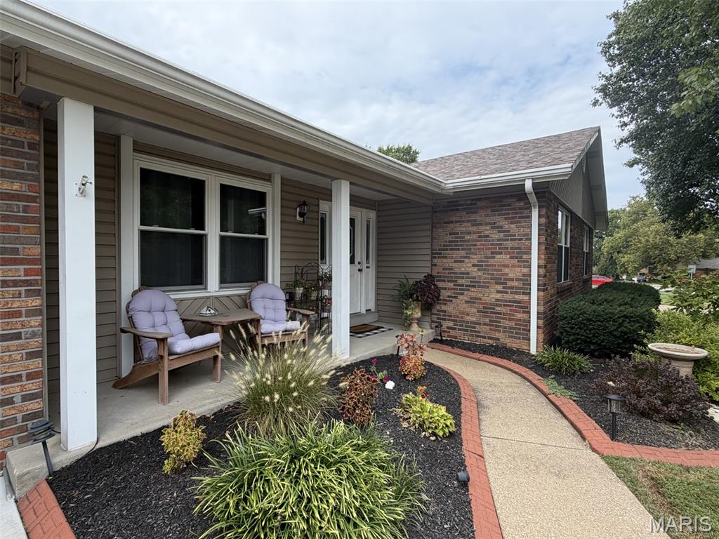 733 Cedar Glen Drive Property Photo 2