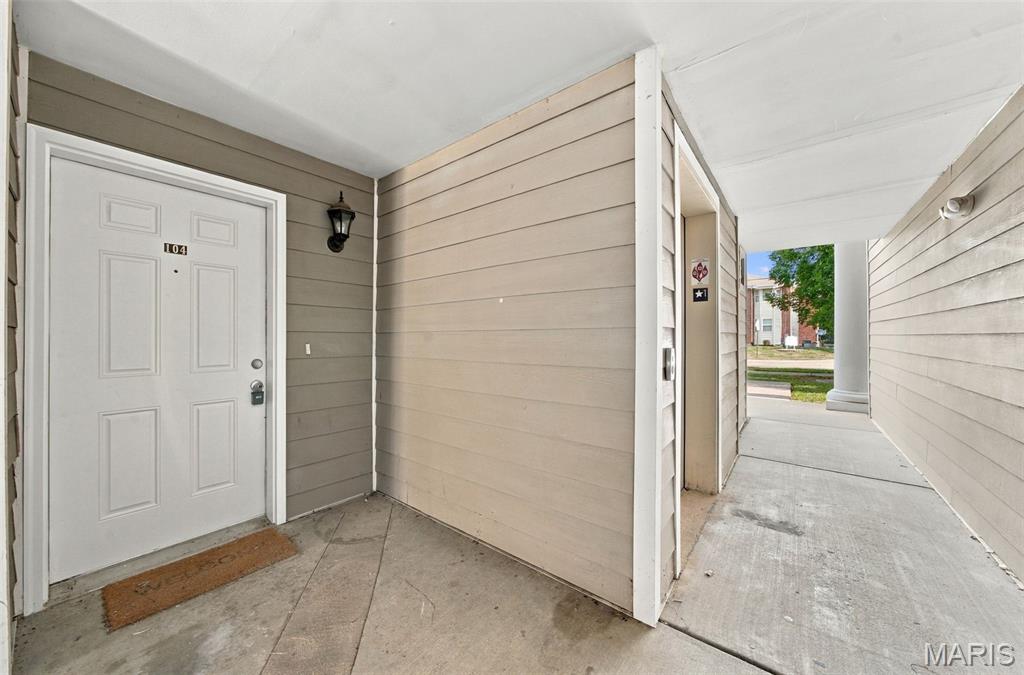 660 Materdie Lane 104 Property Photo 4