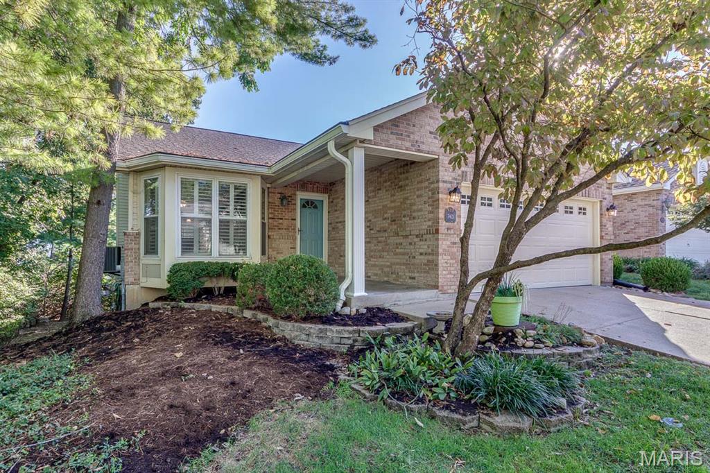 7421 Kenrick Pointe Drive Property Photo 1