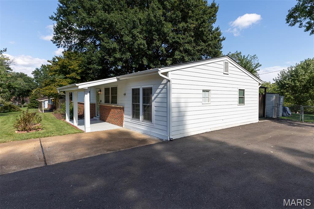 246 Howard Drive Property Photo 8