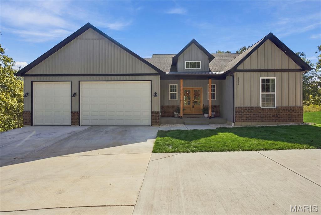1524 Buck View Property Photo 1