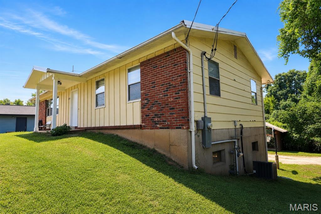 3413 High Ridge Boulevard Property Photo 2