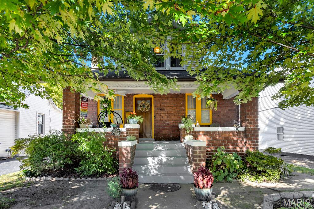 2507 Bredell Avenue Property Photo 1