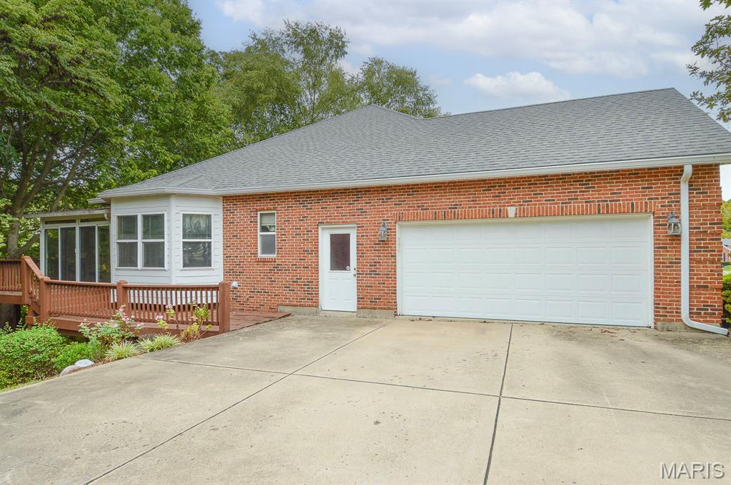 7429 Timberwolf Trail Property Photo 3