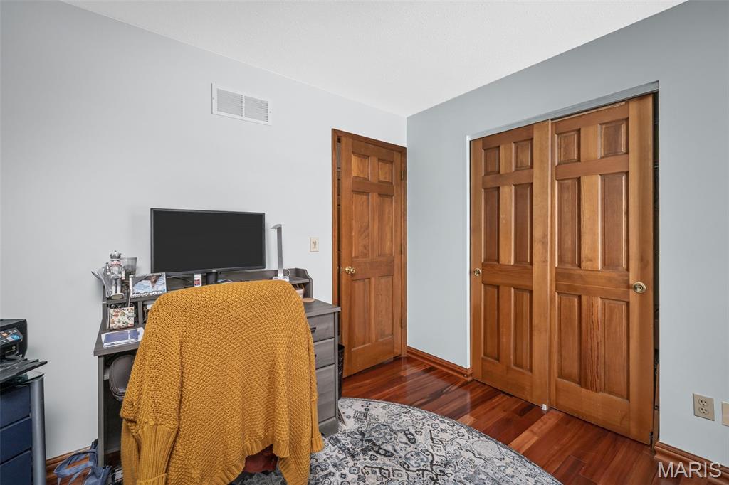 355 Birmingham Drive Property Photo 25
