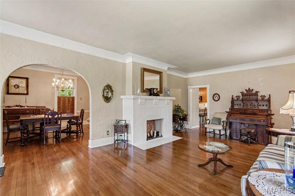 669 Marshall Avenue Property Photo 6