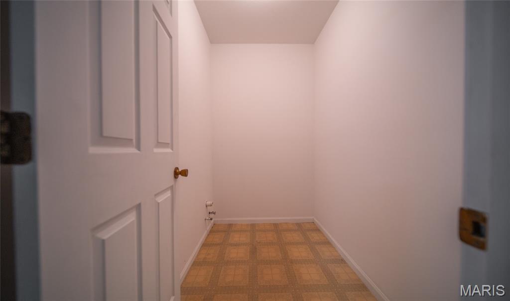 616 Brighton Court Property Photo 30