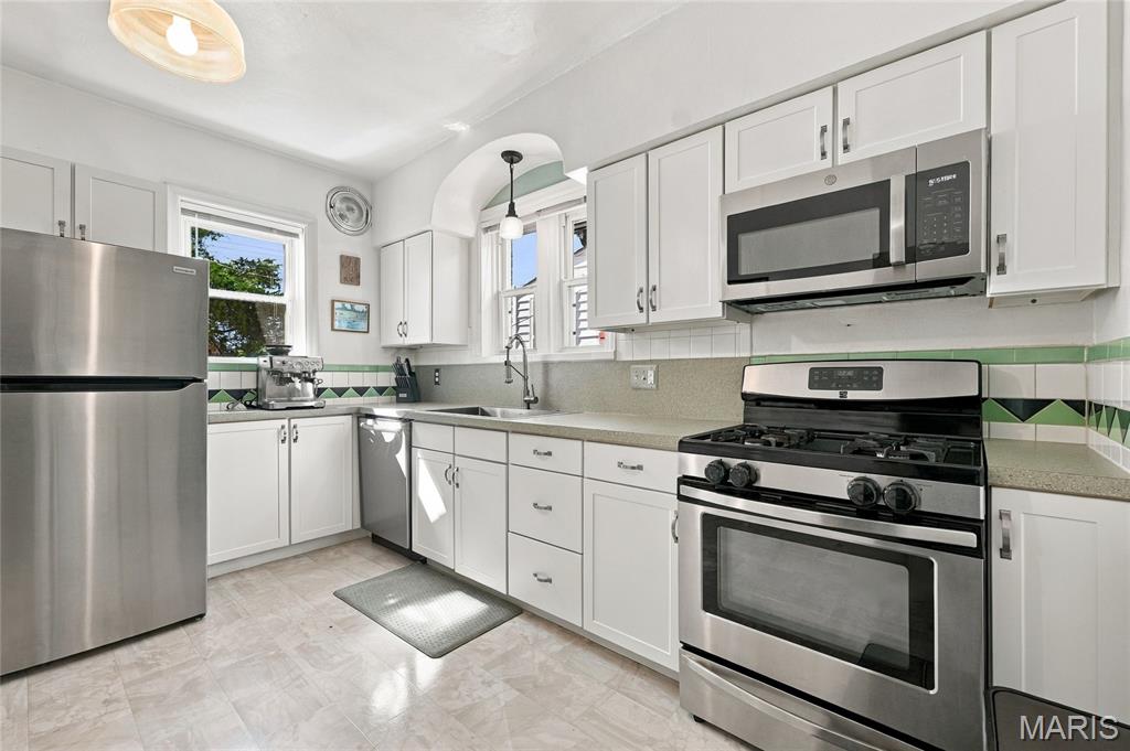 5740 Nottingham Avenue Property Photo 6