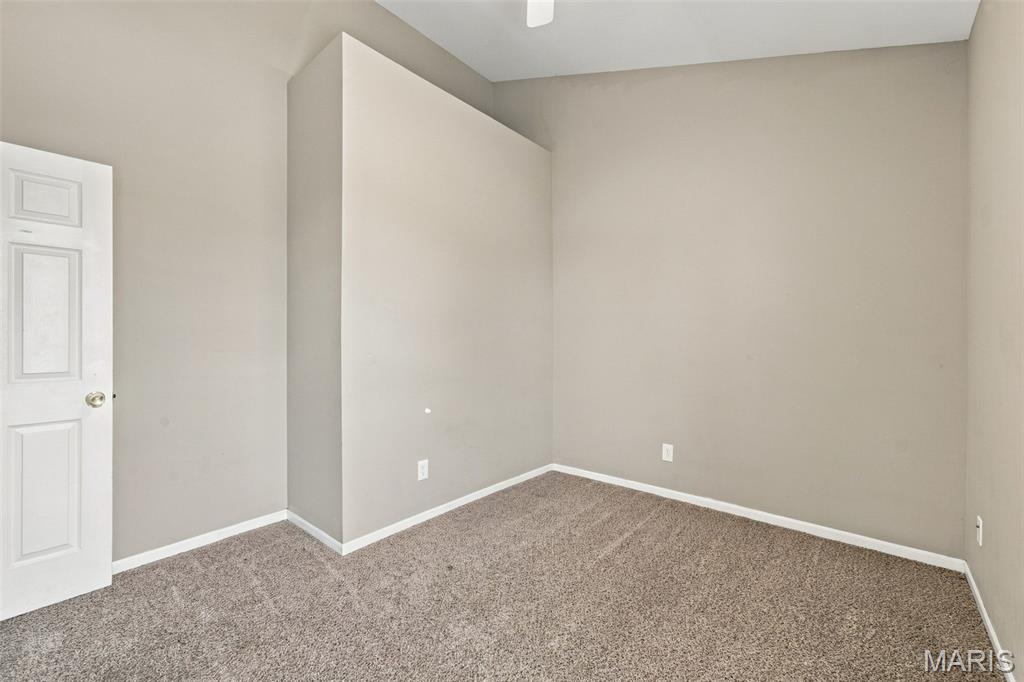 523 W Bottom Avenue Property Photo 28