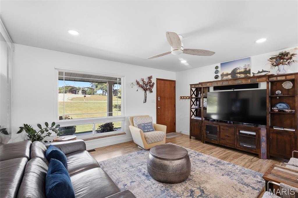 26063075 Property Photo 13