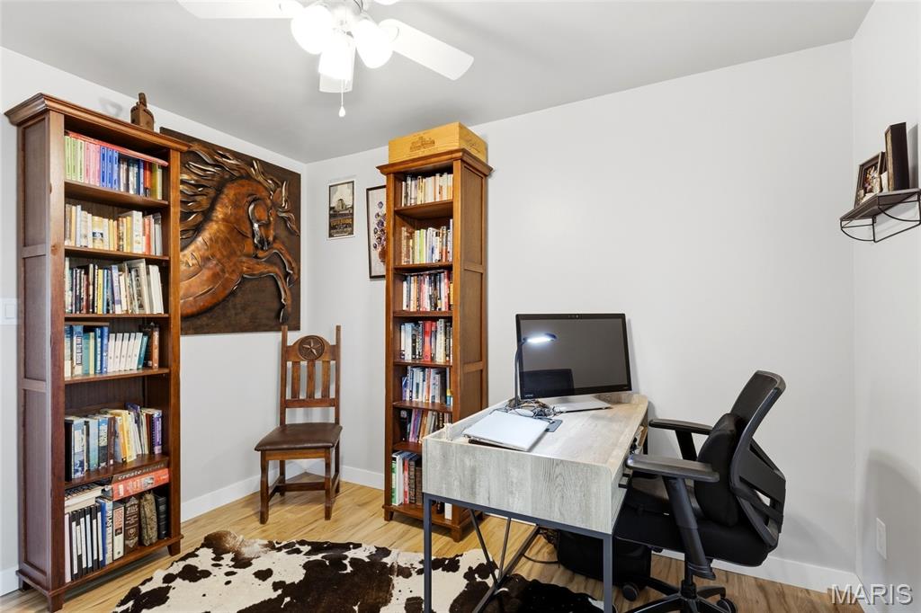 26063075 Property Photo 29