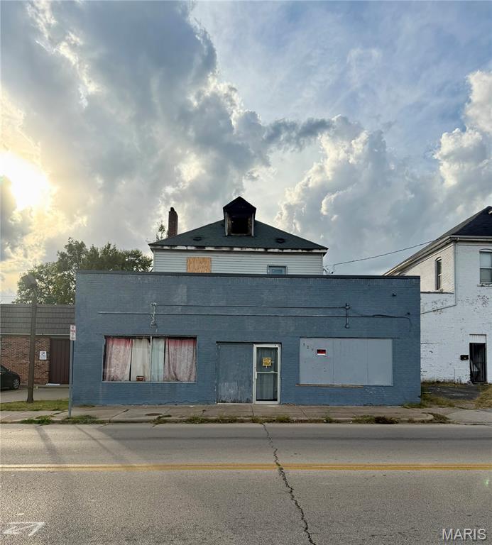 329 S Sprigg Street B Property Photo 1