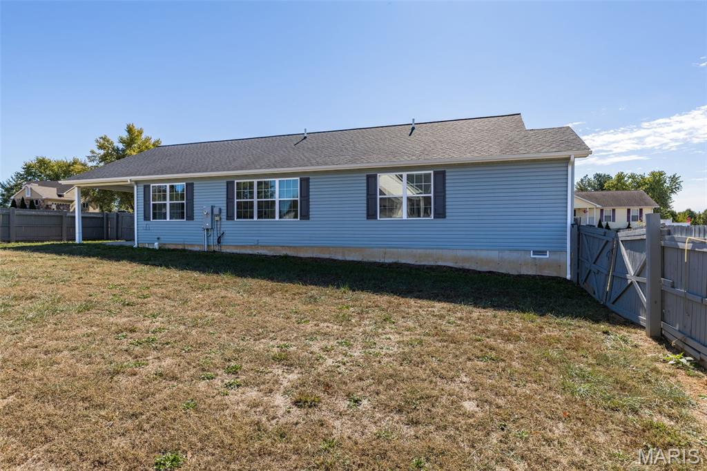 212 Redbud Drive Property Photo 5