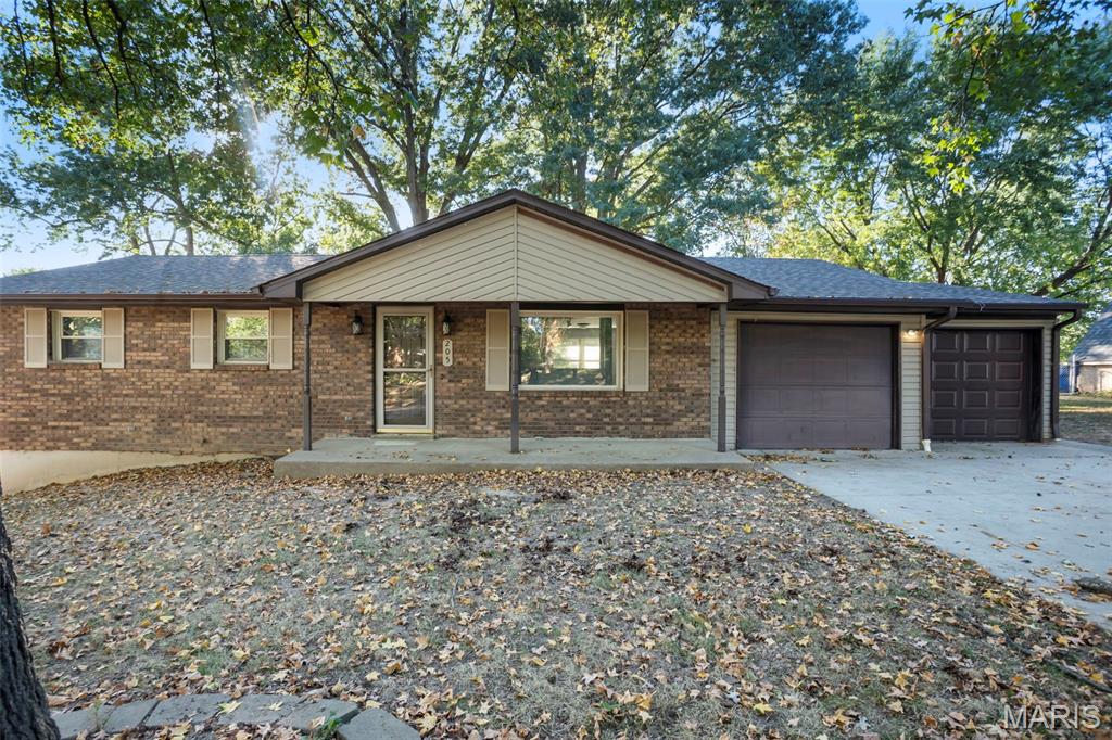 205 S Forester Drive Property Photo 1