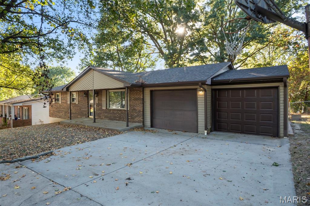 205 S Forester Drive Property Photo 2