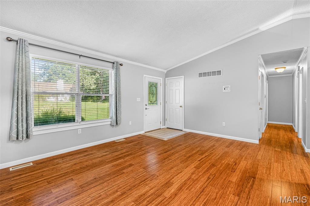 2160 Forest Lane Property Photo 13