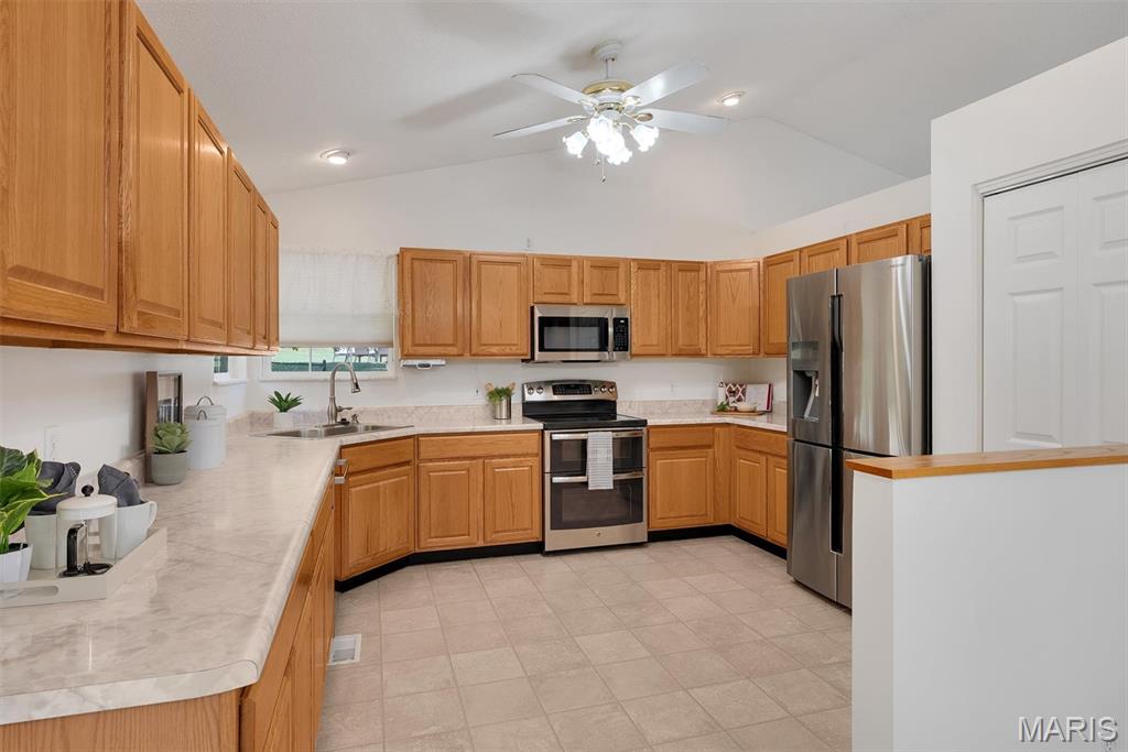 3556 Swan Circle Property Photo 18