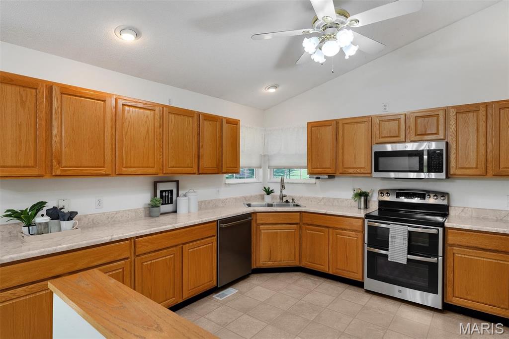 3556 Swan Circle Property Photo 19