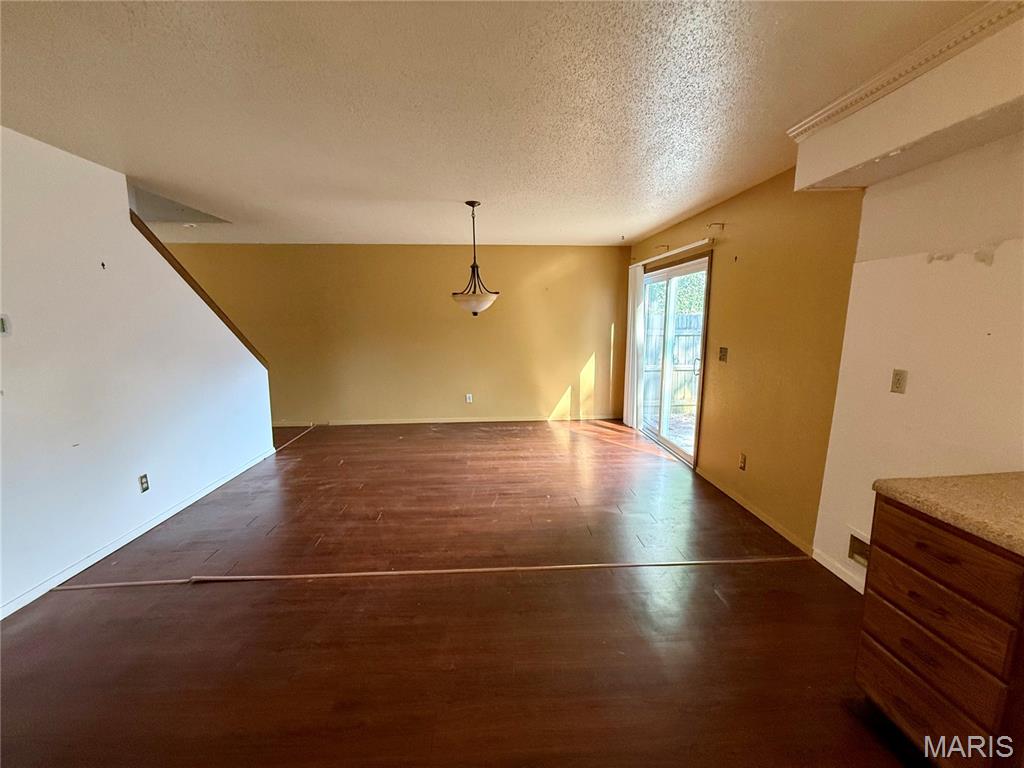 31 Twin Oaks Drive Property Photo 9