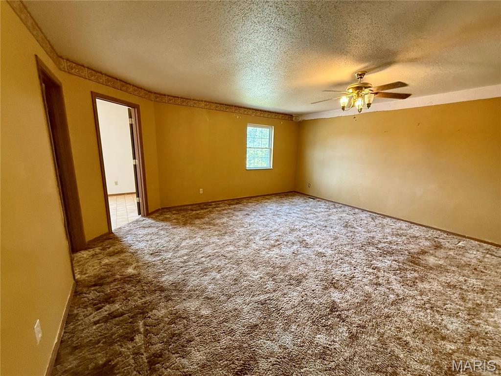 31 Twin Oaks Drive Property Photo 14