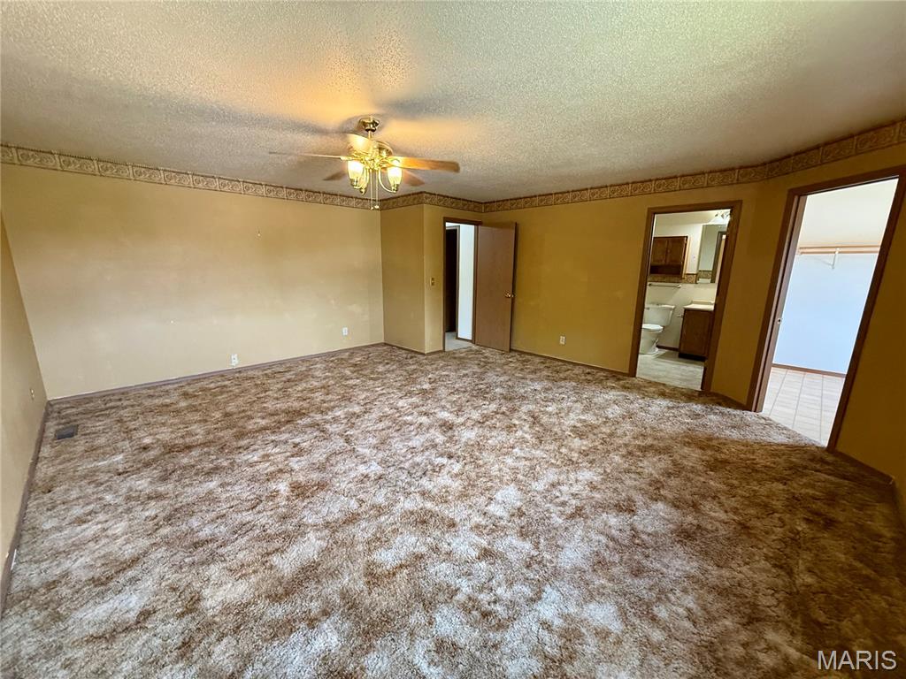 31 Twin Oaks Drive Property Photo 15