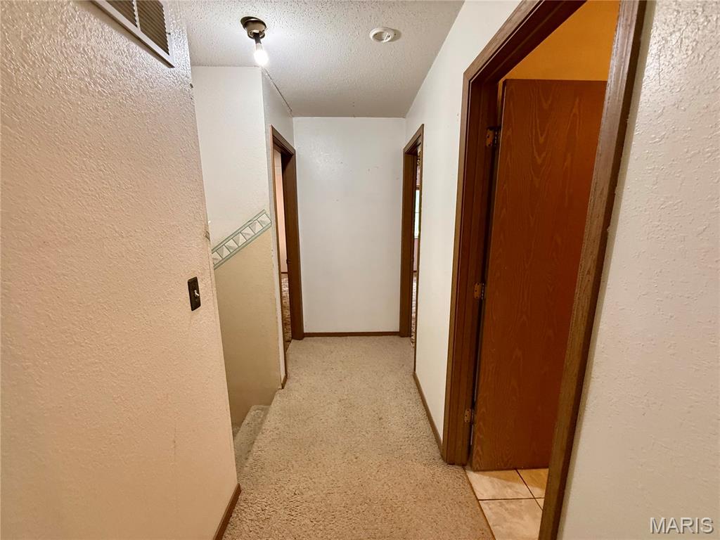 31 Twin Oaks Drive Property Photo 18
