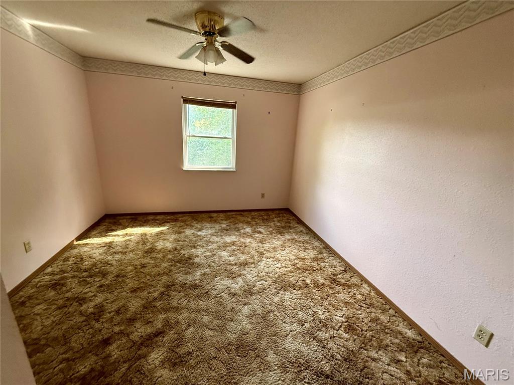 31 Twin Oaks Drive Property Photo 20