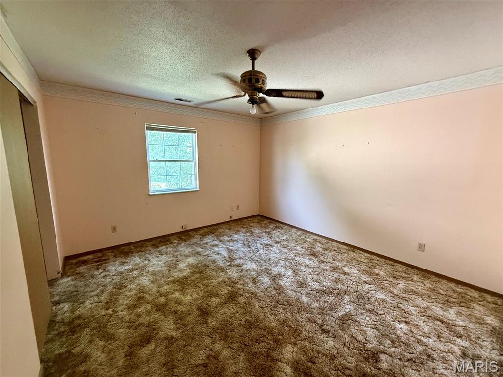 31 Twin Oaks Drive Property Photo 22