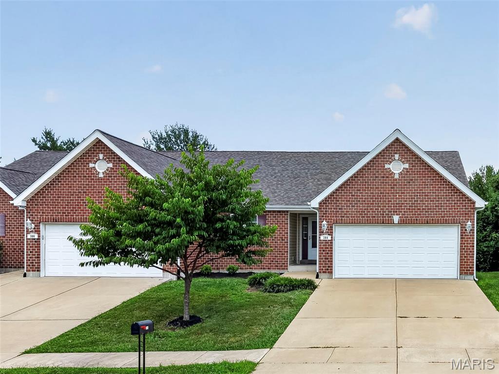 384-386 Shadow Pines Drive Property Photo 3