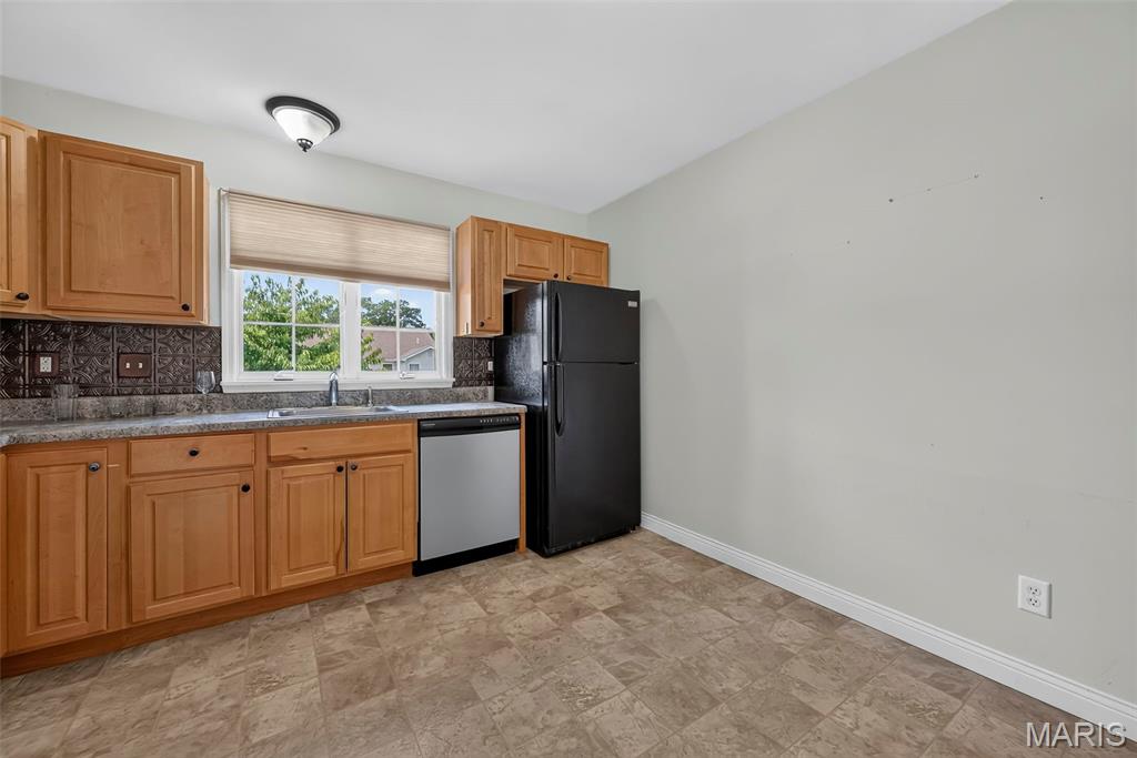 384-386 Shadow Pines Drive Property Photo 16