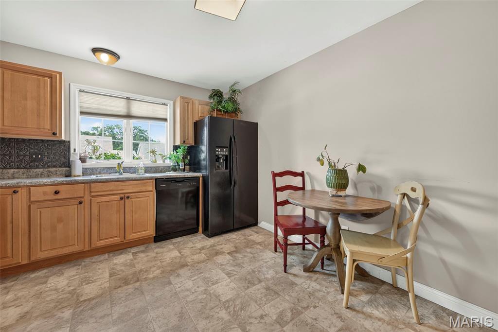 384-386 Shadow Pines Drive Property Photo 47