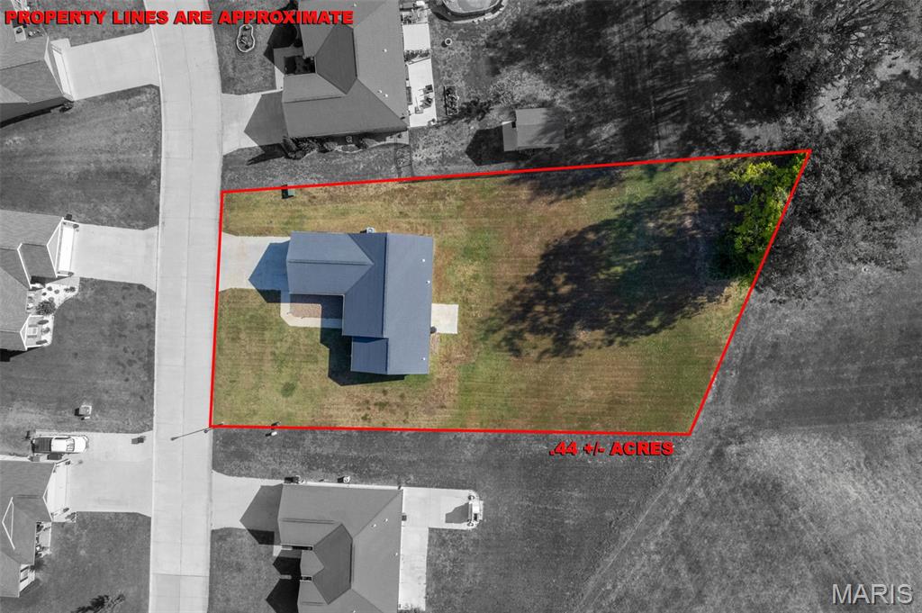 242 Culloden Moore Drive Property Photo 9